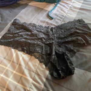 2 pairs cheeky panties